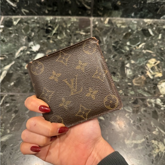 Authentic Louis Vuitton Bi-Fold - Picture 7 of 17